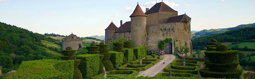 Discover Burgundy & Dijon in spring: Indulge in a culinary and cultural delight as you explore this charming region's rich heritage and gastronomic wonders.