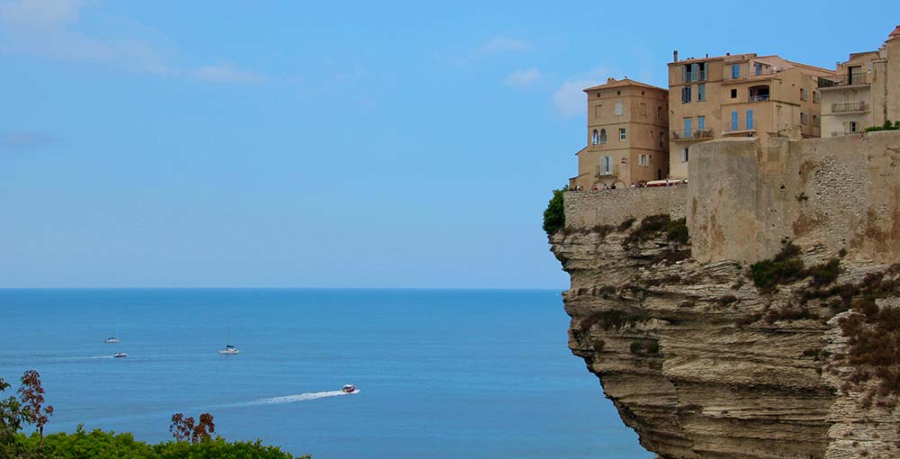 Embark on an unforgettable Corsica road trip adventure: Discover paradise together and create lasting memories amidst breathtaking landscapes and cultural treasures waiting to be explored.