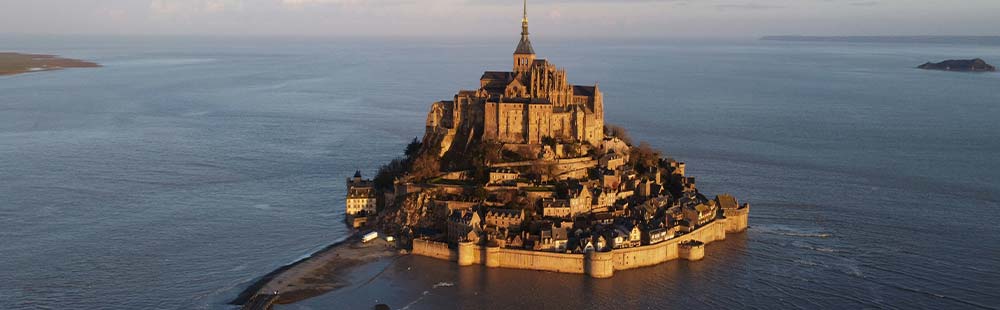 Explore spring in Normandy: Immerse yourself in a blend of history, nature, and delightful experiences, creating cherished memories in this captivating region.