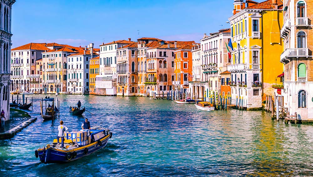 Immerse yourself in the timeless beauty of Venice, where captivating canals, historic architecture, and vibrant culture come together to offer an unforgettable experience in any season, especially in spring.