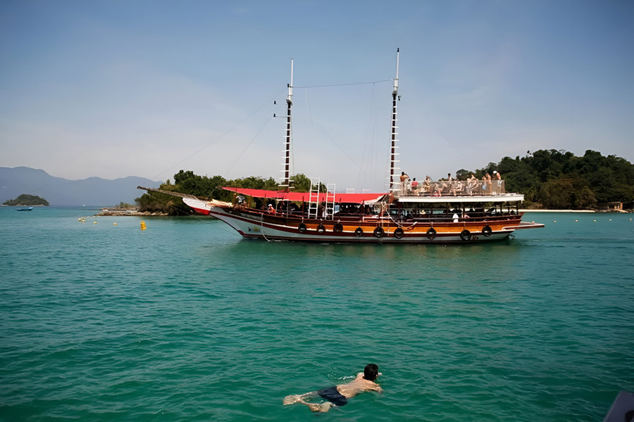 Angra dos Reis Day Trip Schooner Cruise & Ilha Grande Lunch