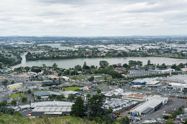 Enjoy a Relaxing Yacht Cruise on Auckland’s Waitemata Harbour