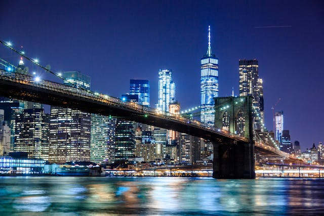 Brooklyn Bridge and Waterfront A 2-Hour Guided Bike Tour