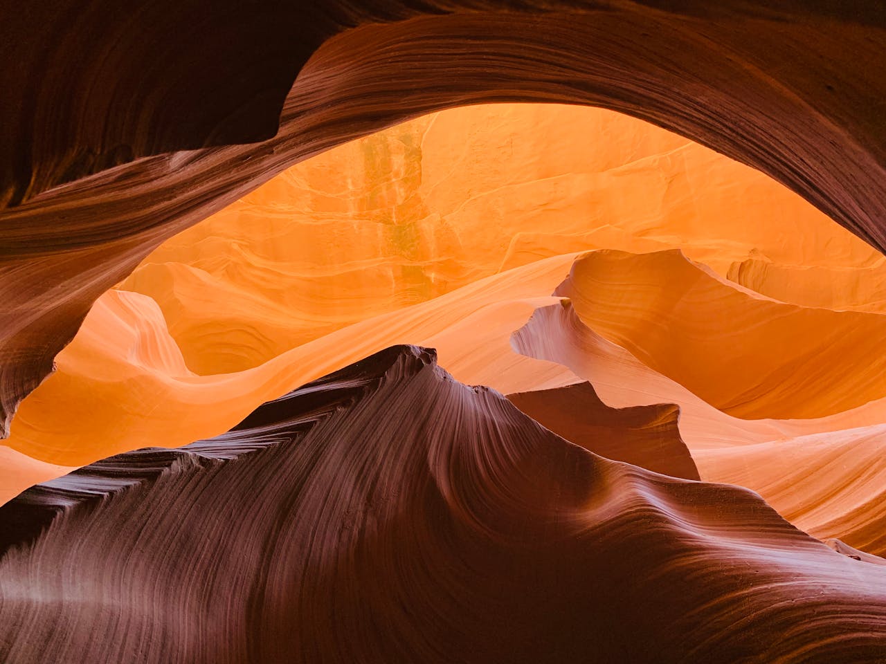 Antelope Canyon Guide: A Journey Through Nature’s Masterpiece